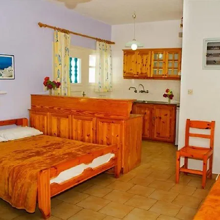 Santa Barbara Hotell Perissa (Santorini)